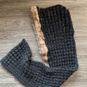 NEW Black Thick Hoodie & Scarf